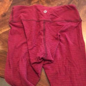 Lululemon Cranberry Leggings sz 4